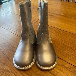 Live and Luca Boots Size 11 Girls Silver.